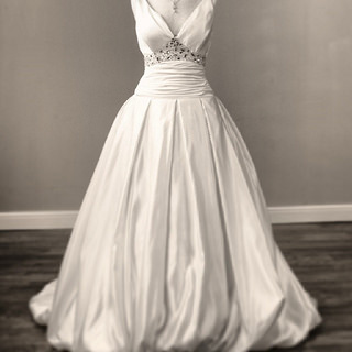 Do’s and Don’ts of Storing and Protecting Your Wedding Dress
